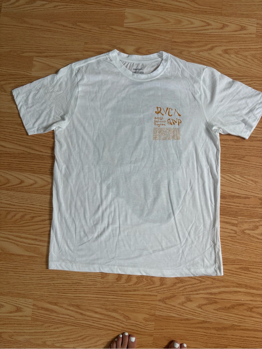 RVCA White Graphic Pocket sport T-Shirt size medium NWOT